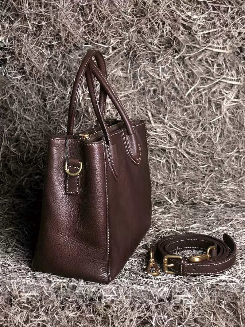 Elegant Leather Tote Bag – Women’s Full-Grain Handbag with Multiple Compartments & Shoulder Strap