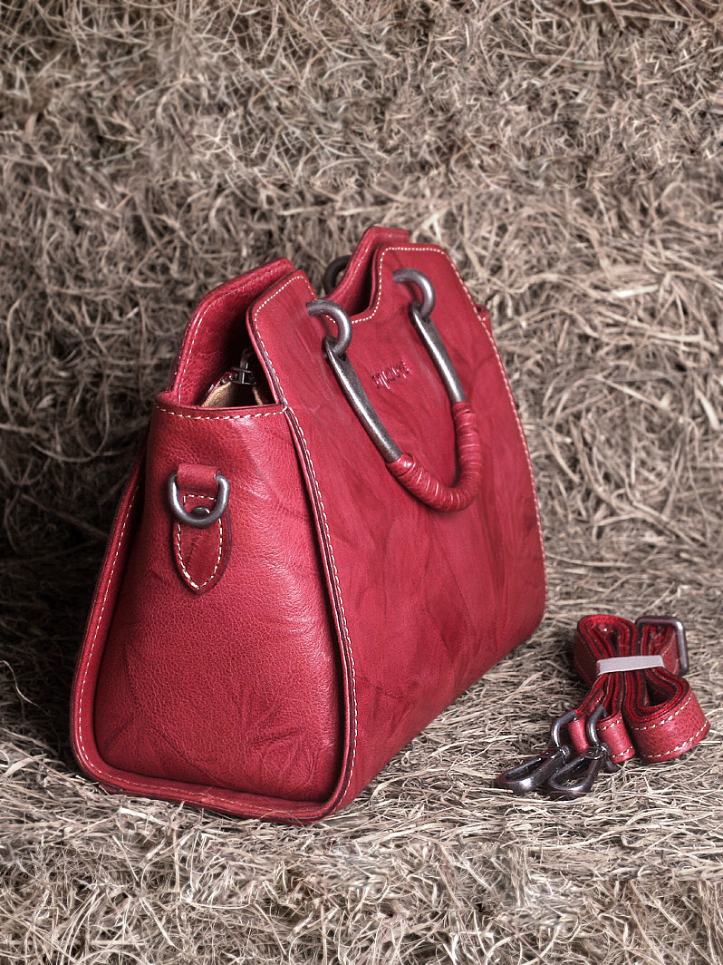 Elegant Leather Winged Tote – Women’s Full-Grain Handbag with Metal Top Handles & Compartments