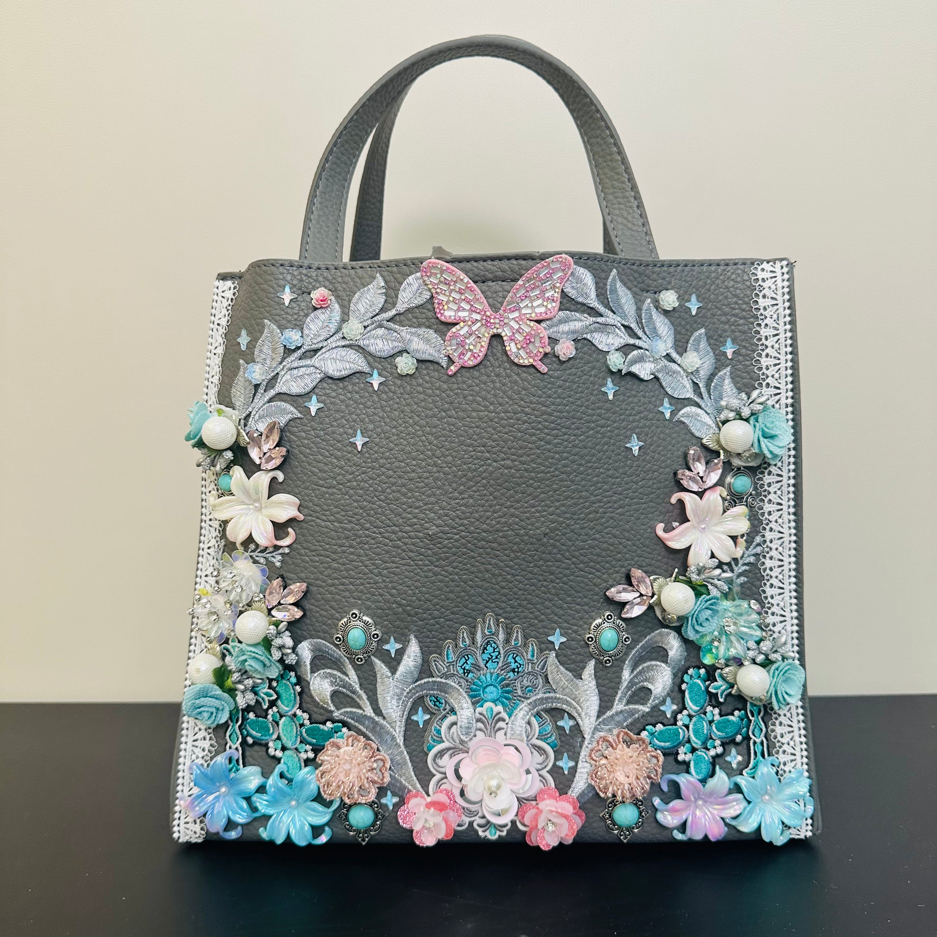 One-of-a-Kind Bags with Handmade Embellishments – Livestream Checkout