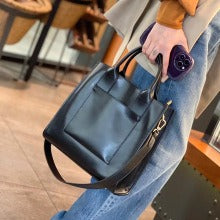 Elegant Leather Tote Bag – Spacious Crossbody and Top Handle for Daily Office Use
